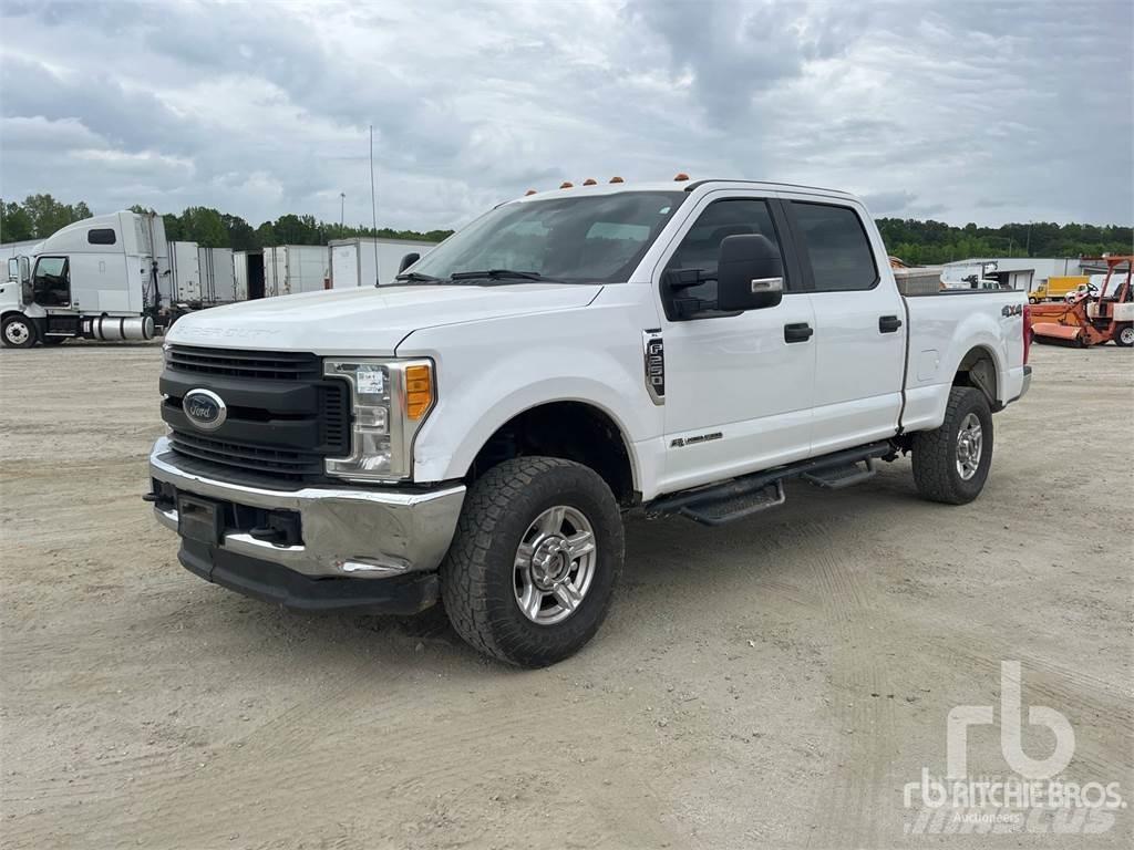 Ford F-250 Pik up kamioni