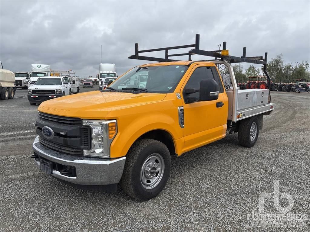 Ford F-250 Kamioni sa otvorenim sandukom