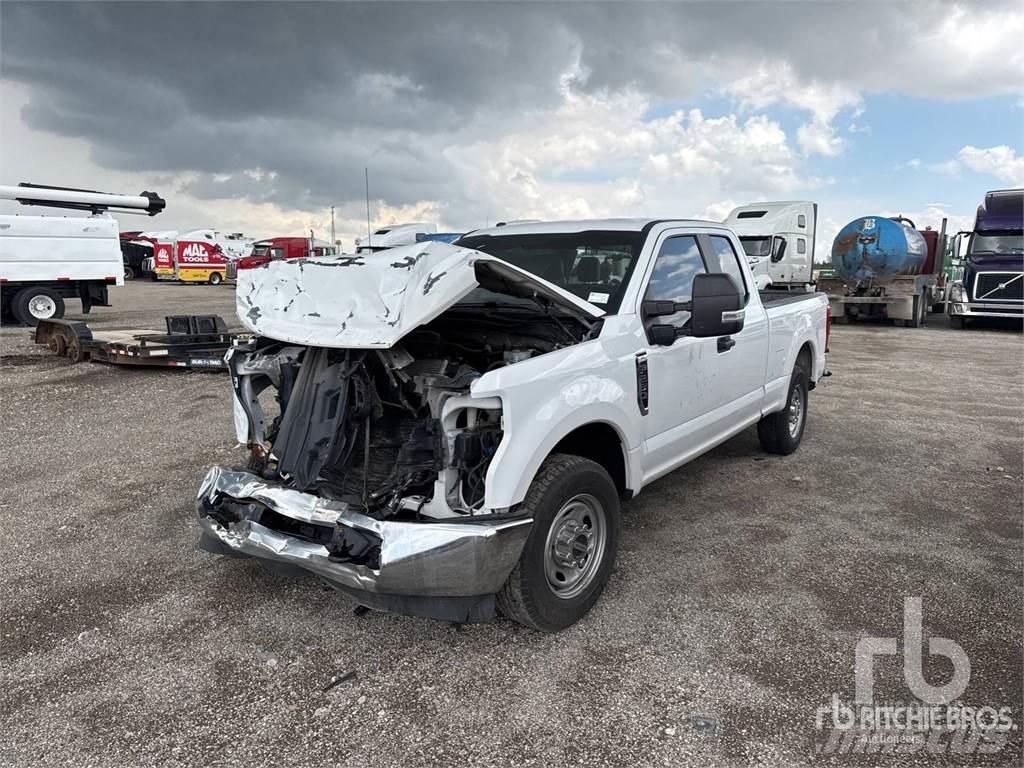 Ford F-250 Pik up kamioni