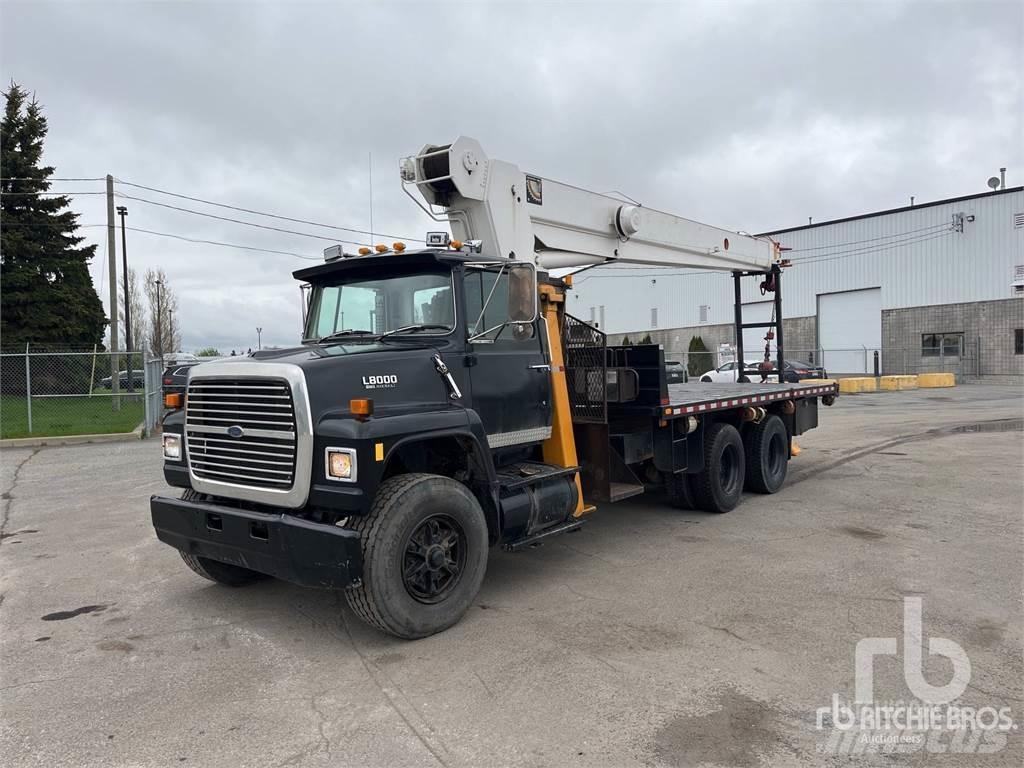 Ford L8000 Kamioni sa kranom