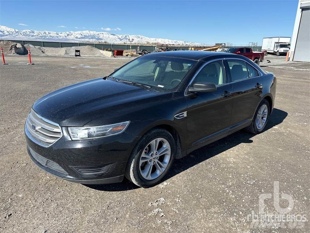 Ford TAURUS Automobili