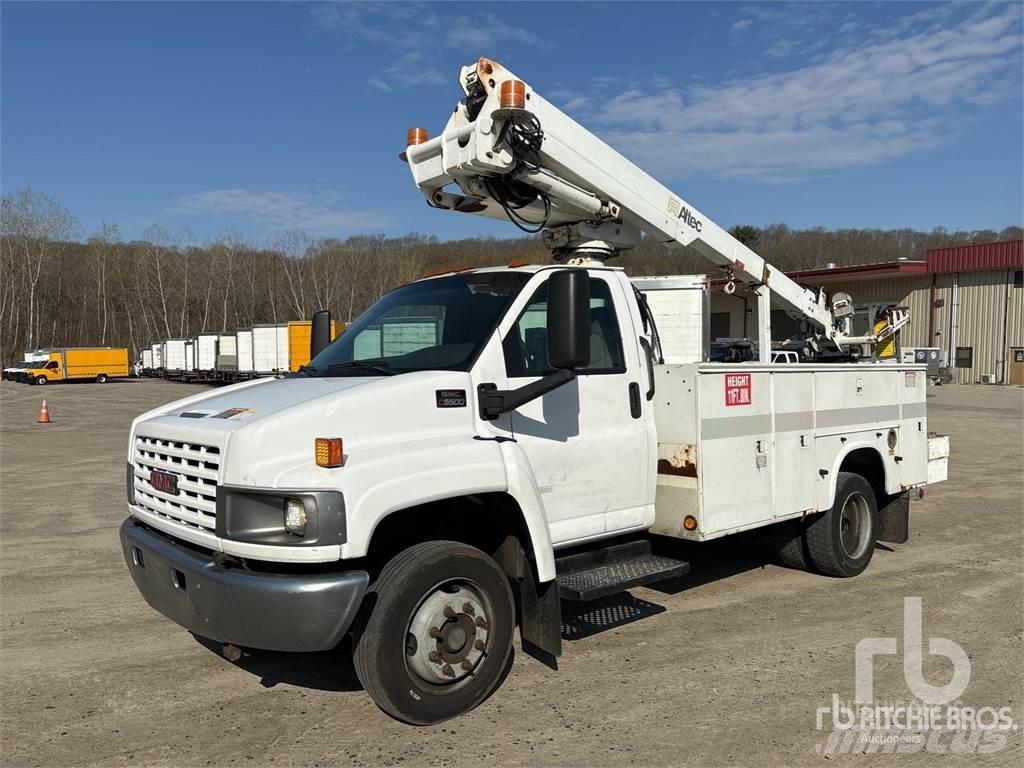 GMC C5500 Vučne prikolice se podiznom košarom