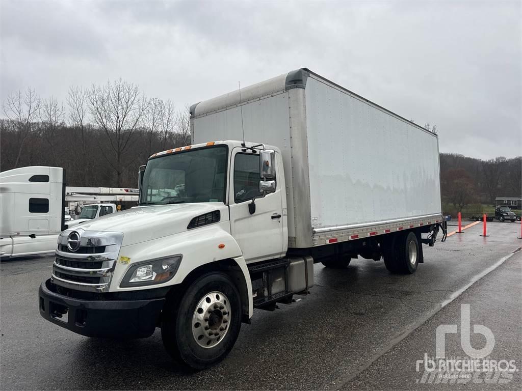 Hino 4x2 Dostavna vozila / kombiji