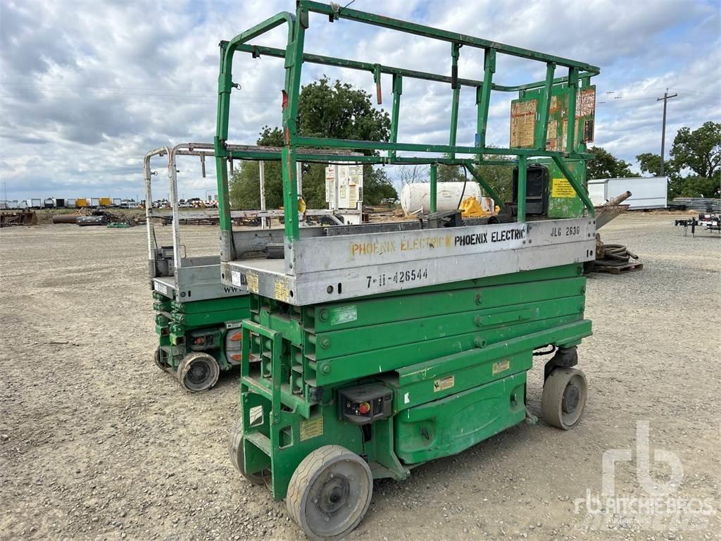 JLG 2630 Makazaste platforme