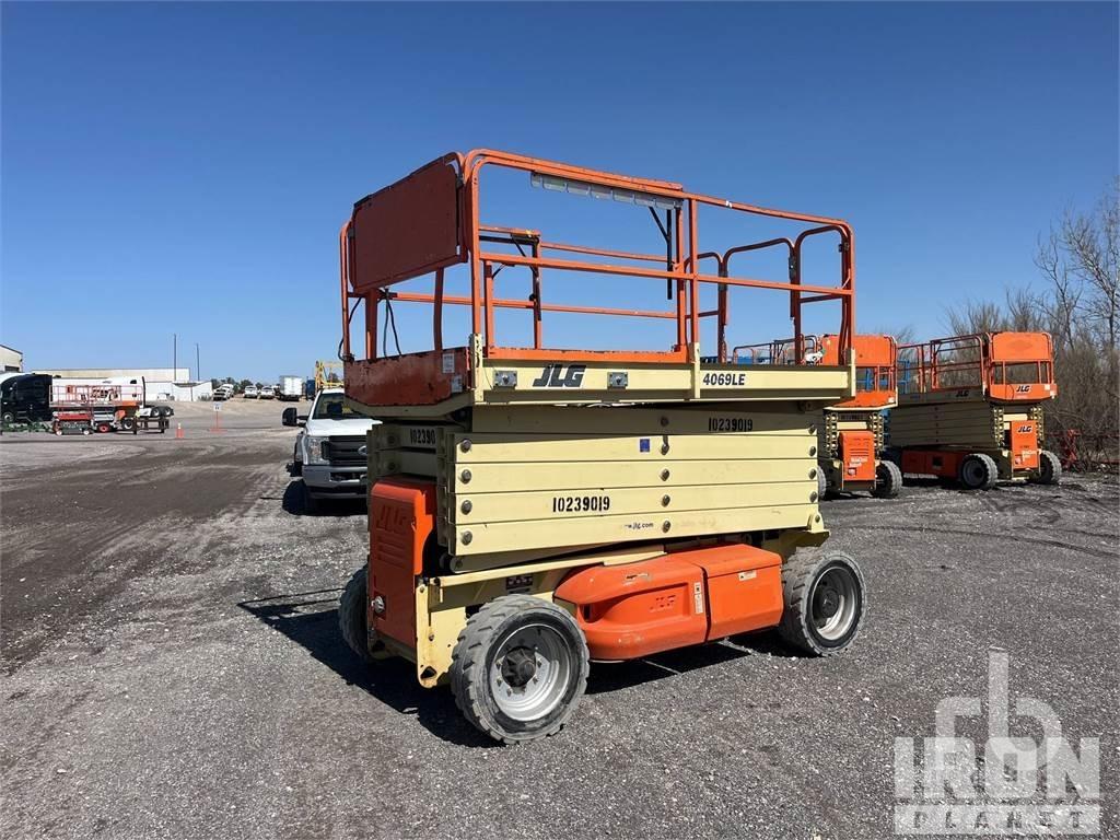 JLG 4069LE Makazaste platforme