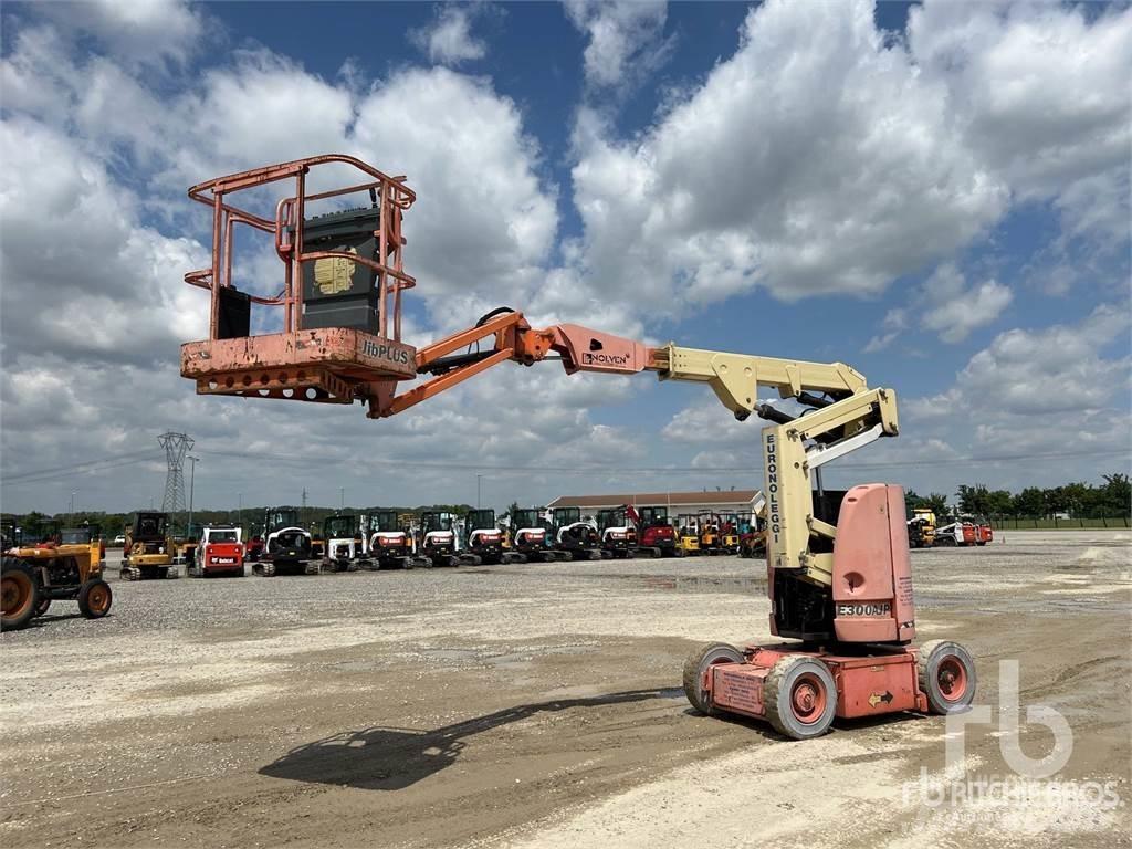 JLG E300AJP Utovorne dizalice, vitla i liftovi za materijal