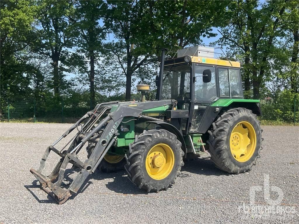John Deere 2140 Traktori
