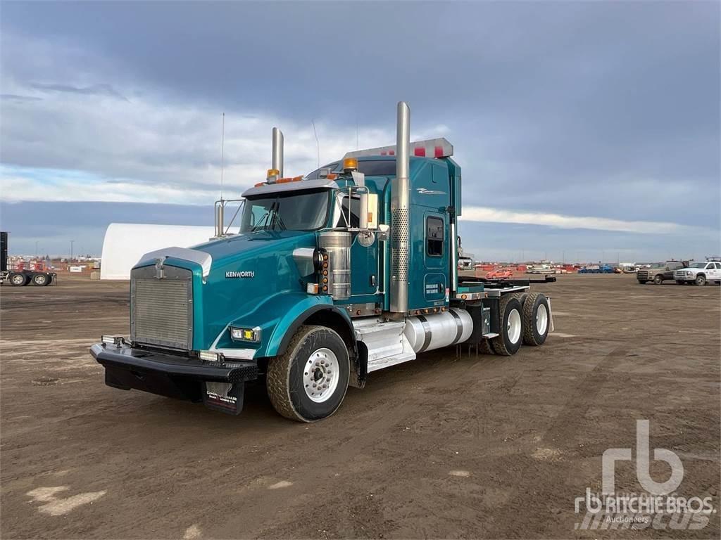Kenworth T800 Kamioni sa ravan platformom / vitlom