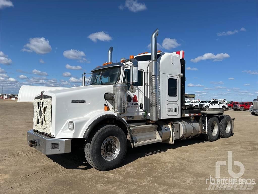 Kenworth T800 Kamioni sa ravan platformom / vitlom