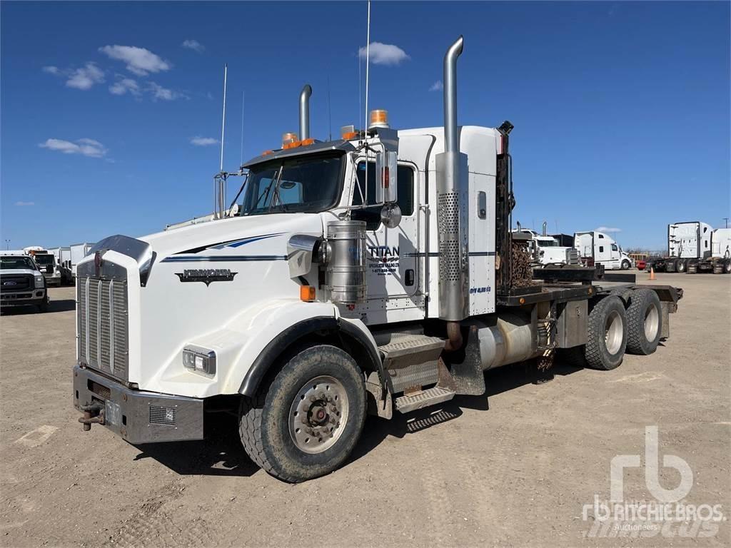 Kenworth T800B Kamioni sa ravan platformom / vitlom