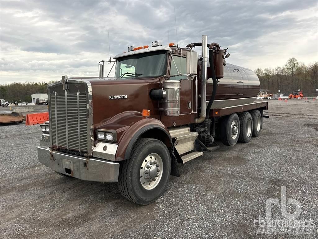 Kenworth W900B Kamioni cisterne