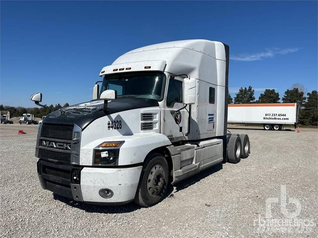 Mack AN64T Tegljači
