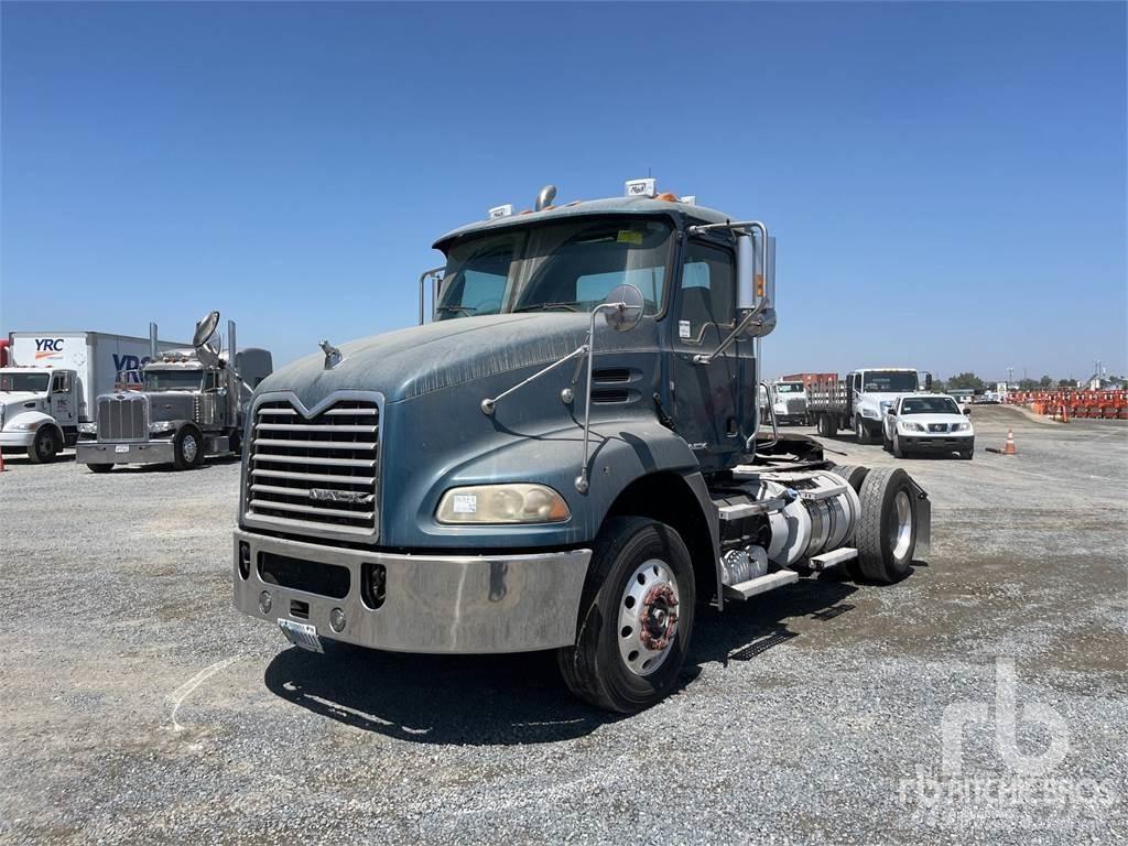 Mack CH612 Tegljači