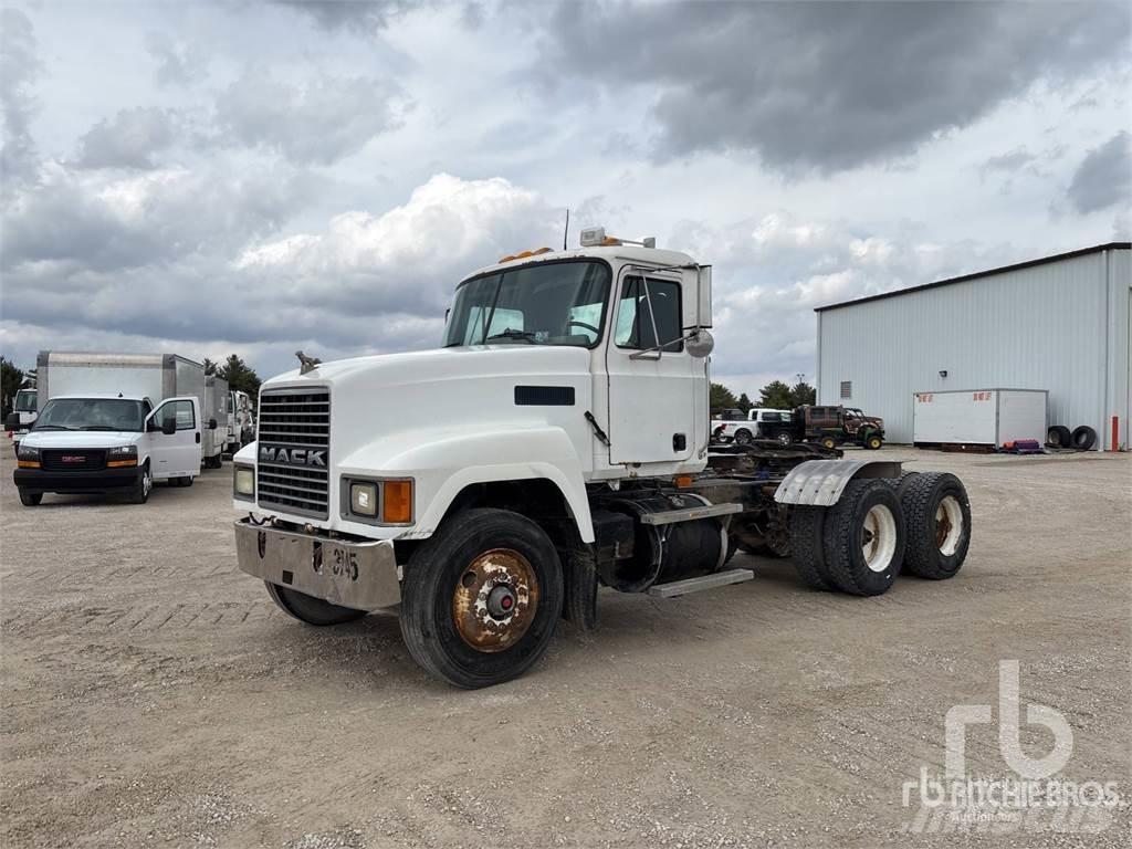 Mack CH613 Tegljači