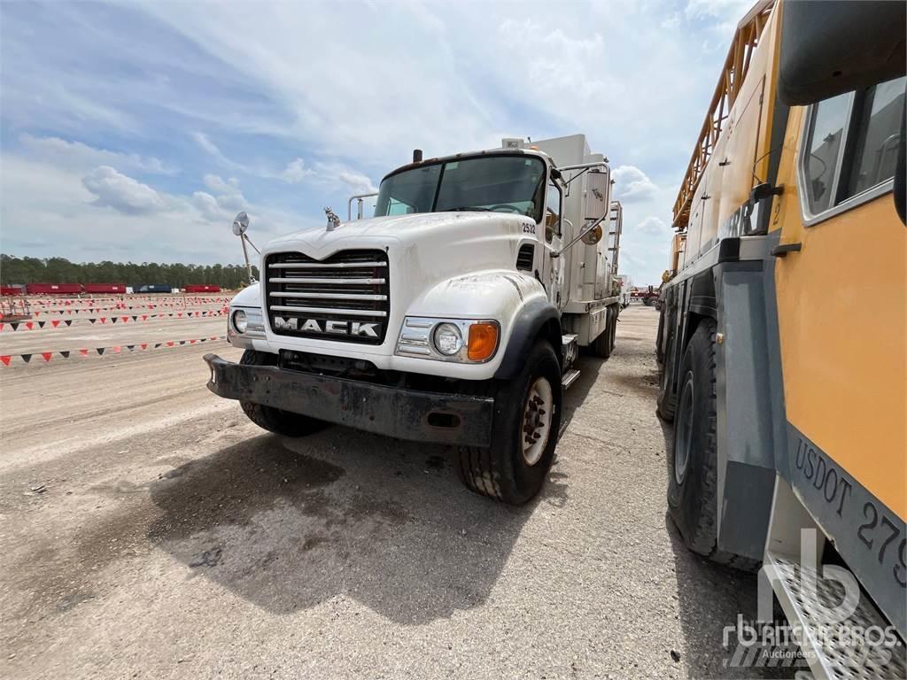 Mack CV713 Komunalna vozila za opštu namenu