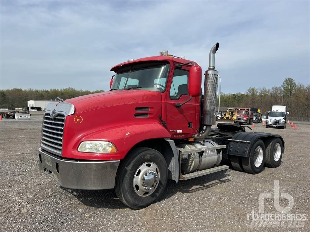Mack CX613 Tegljači