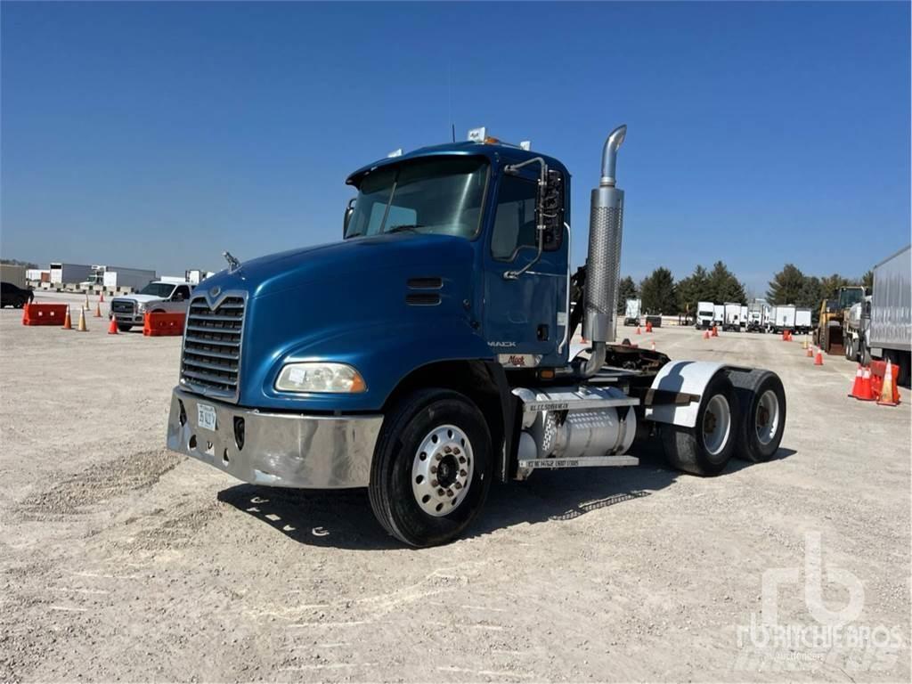 Mack CXP613 Tegljači