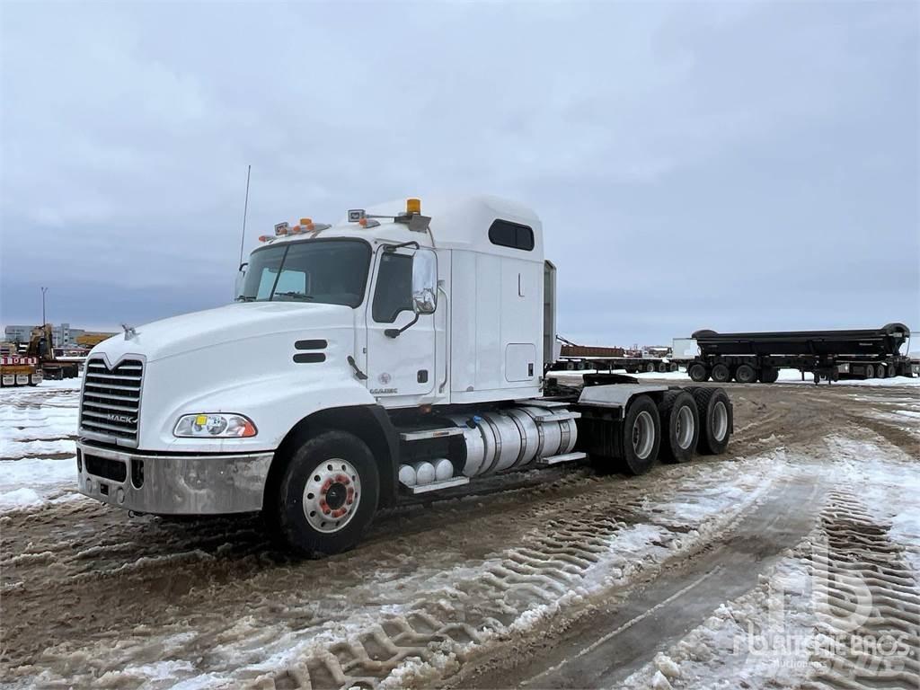 Mack CXU614 Tegljači
