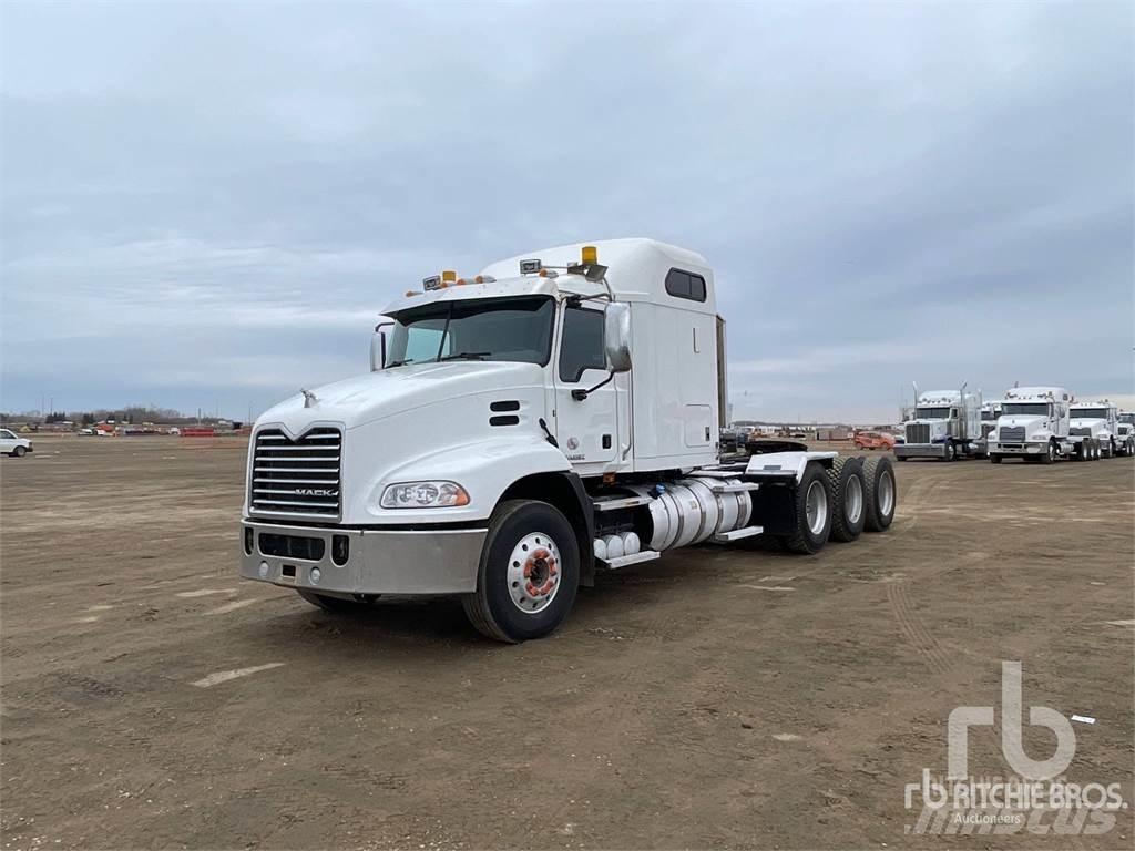 Mack CXU614 Tegljači