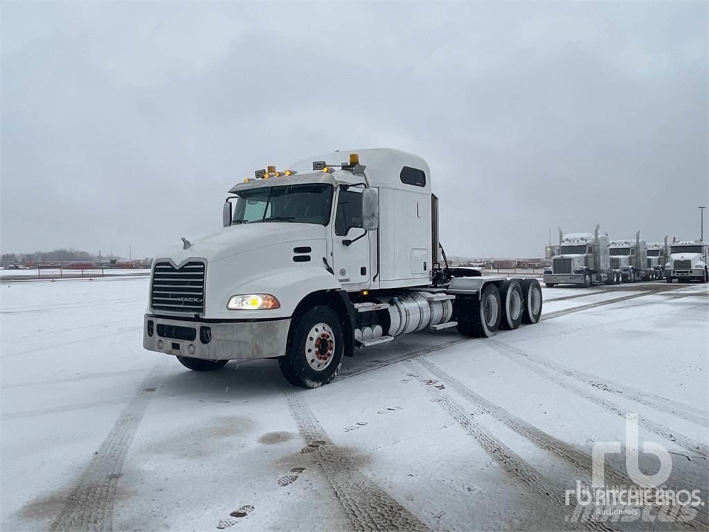 Mack CXU614 Tegljači