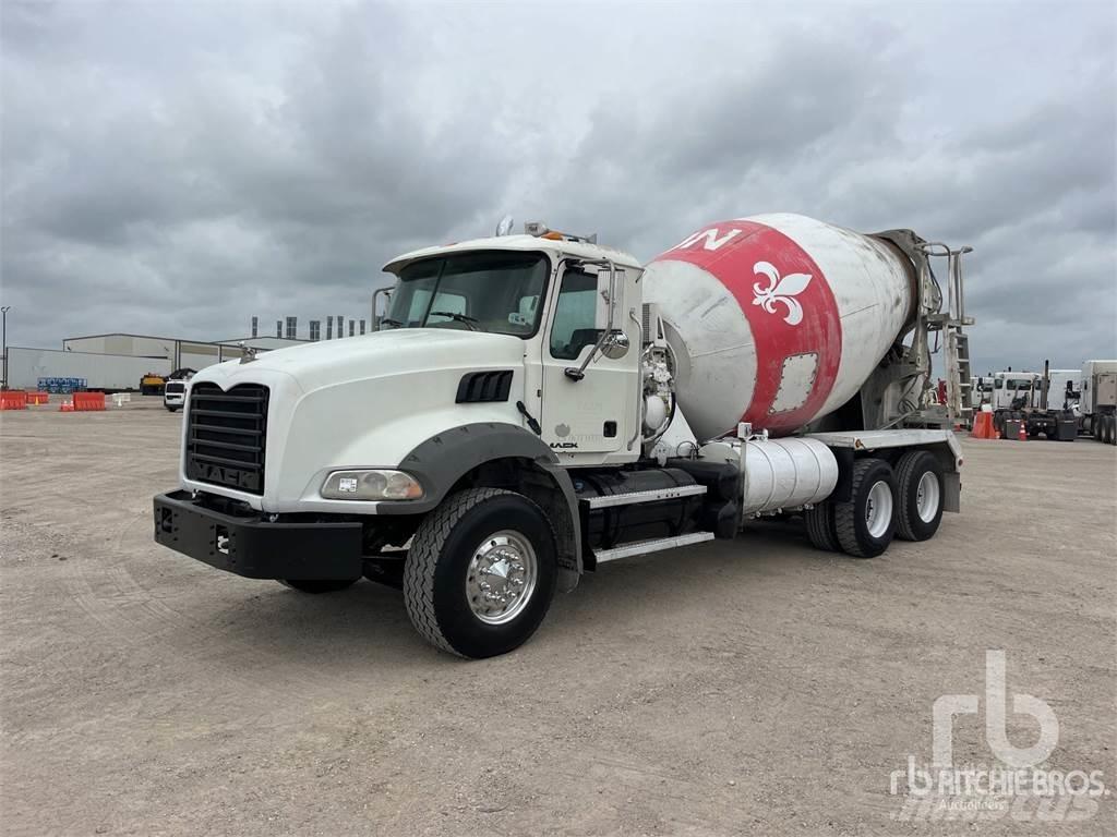 Mack GU813 Kamioni mešalice za beton