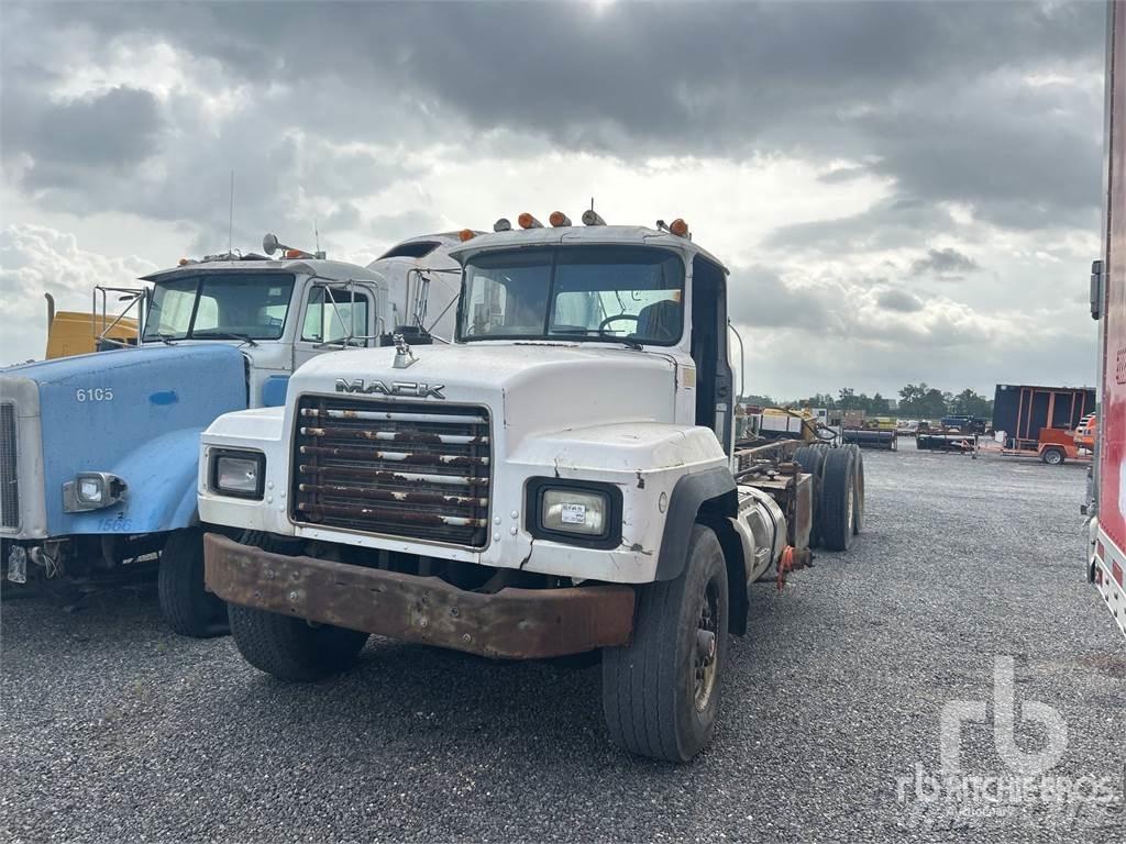 Mack RD688S Kamioni-šasije