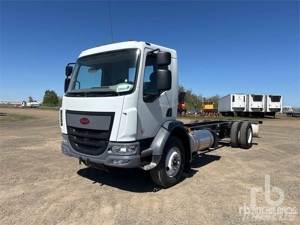 Peterbilt 220 Kamioni-šasije