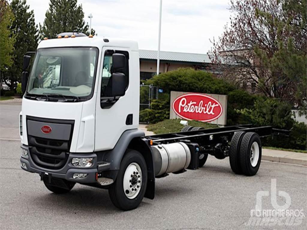 Peterbilt 220 Kamioni-šasije