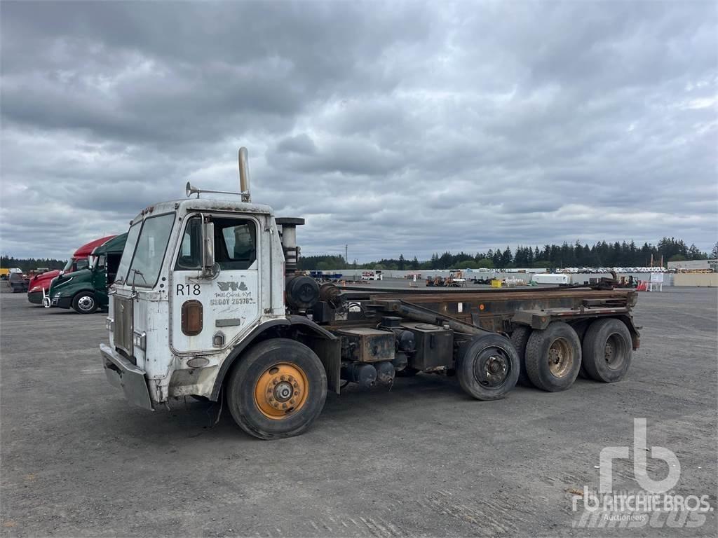 Peterbilt 320 Kamioni za podizanje kablova