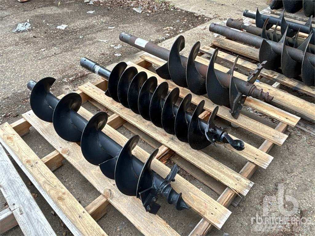  Quantity of (3) Rezervni delovi i oprema za bušenje