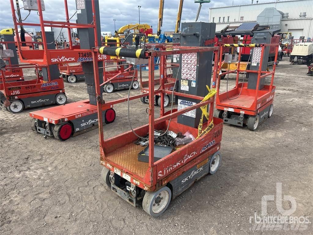 SkyJack SJ16 Utovorne dizalice, vitla i liftovi za materijal