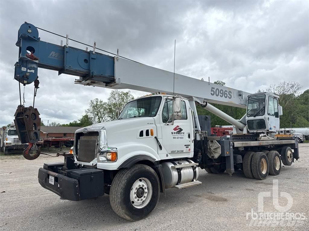 Sterling L9500 Kamioni sa kranom