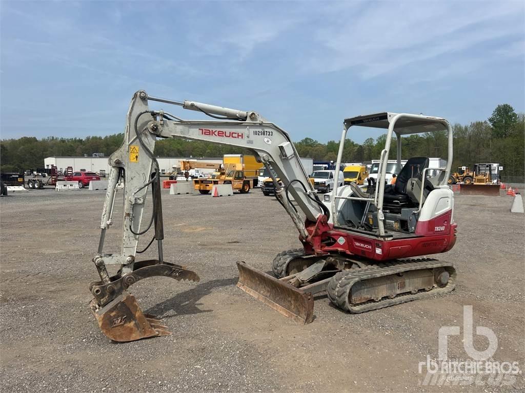 Takeuchi TB240 Mini bageri < 7t