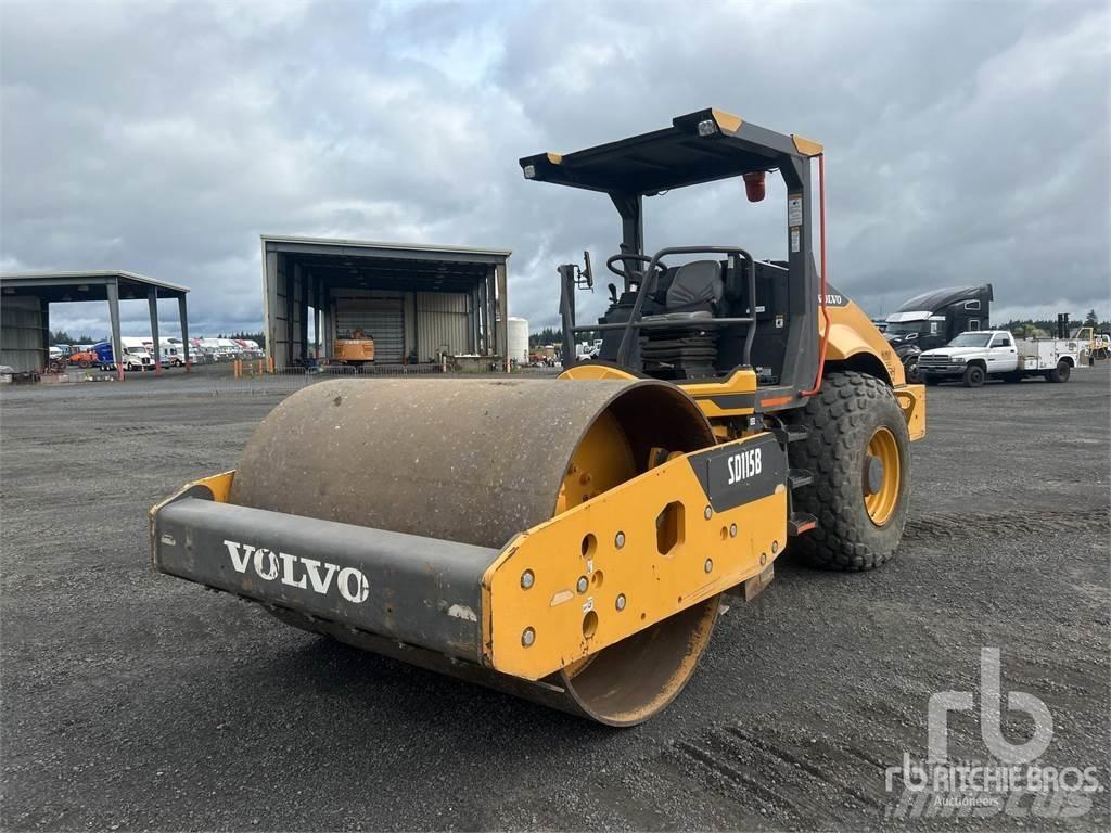 Volvo SD115B Nabijači zemlje