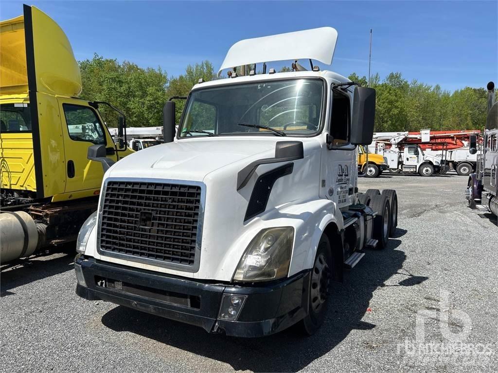 Volvo VNL Tegljači