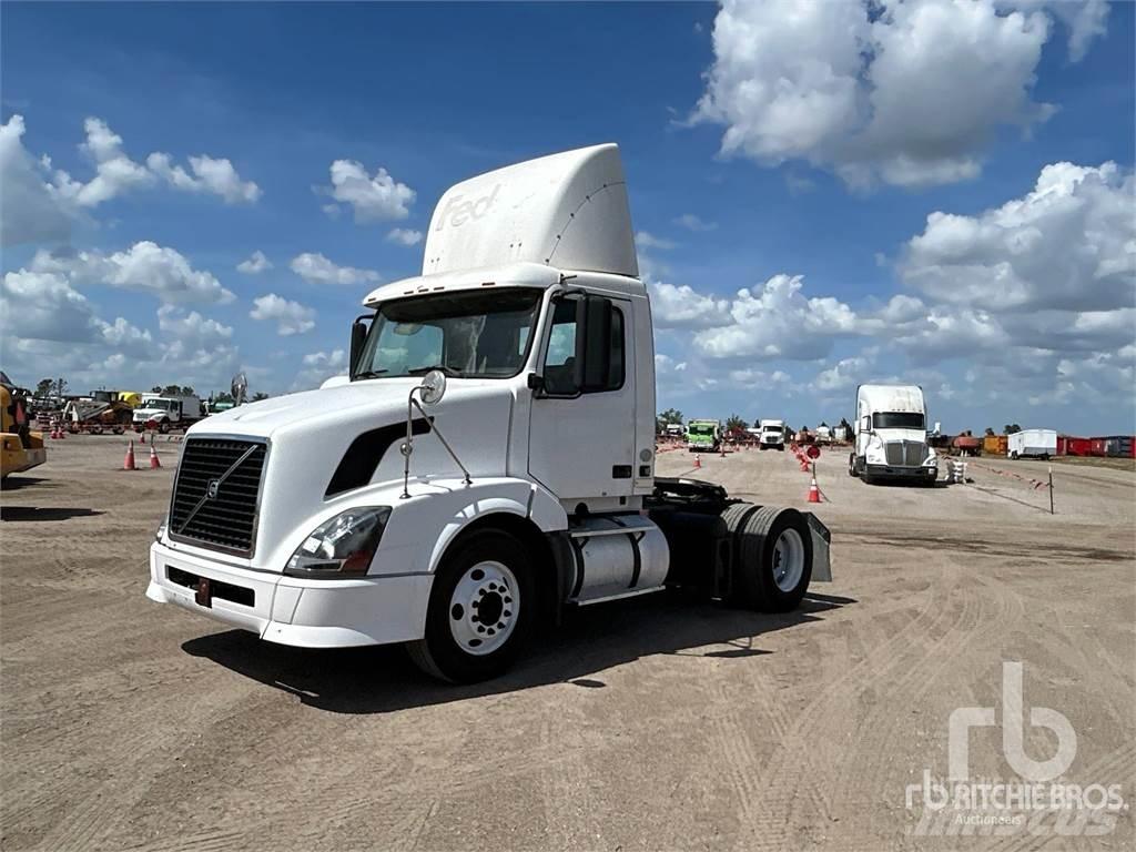 Volvo VNL300 Tegljači