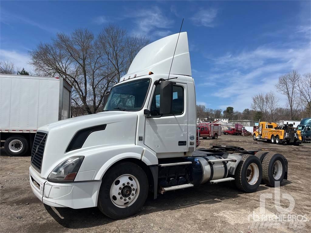 Volvo VNL300 Tegljači