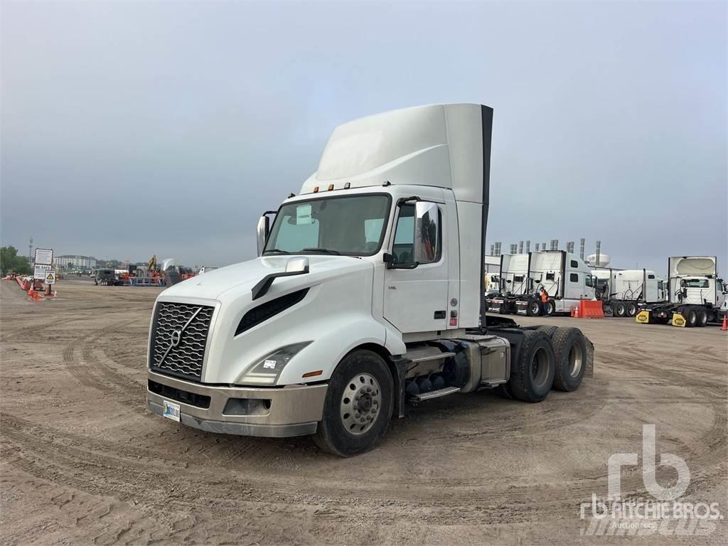 Volvo VNL300 Tegljači