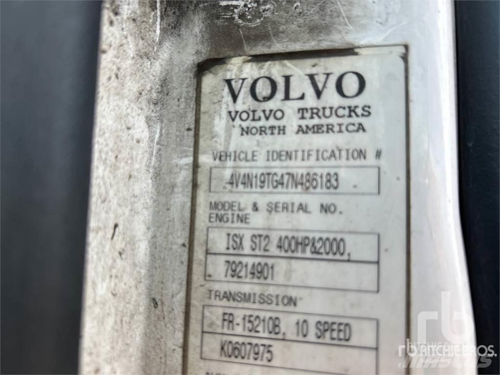 Volvo VNL42T Tegljači