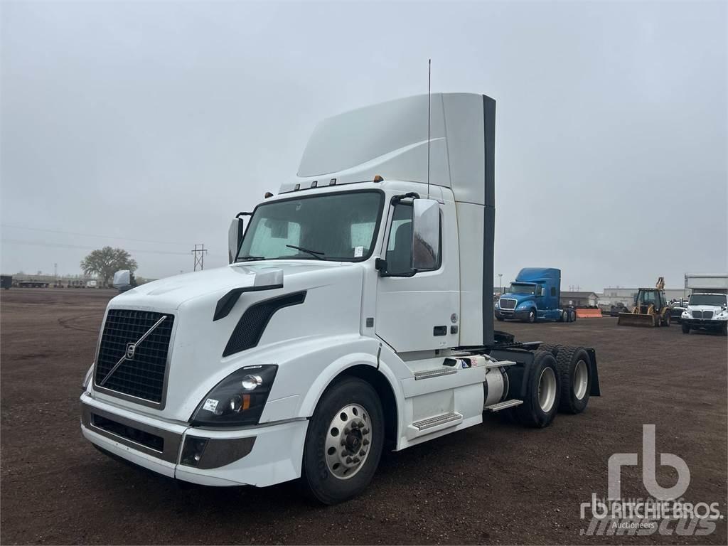 Volvo VNL64 Tegljači