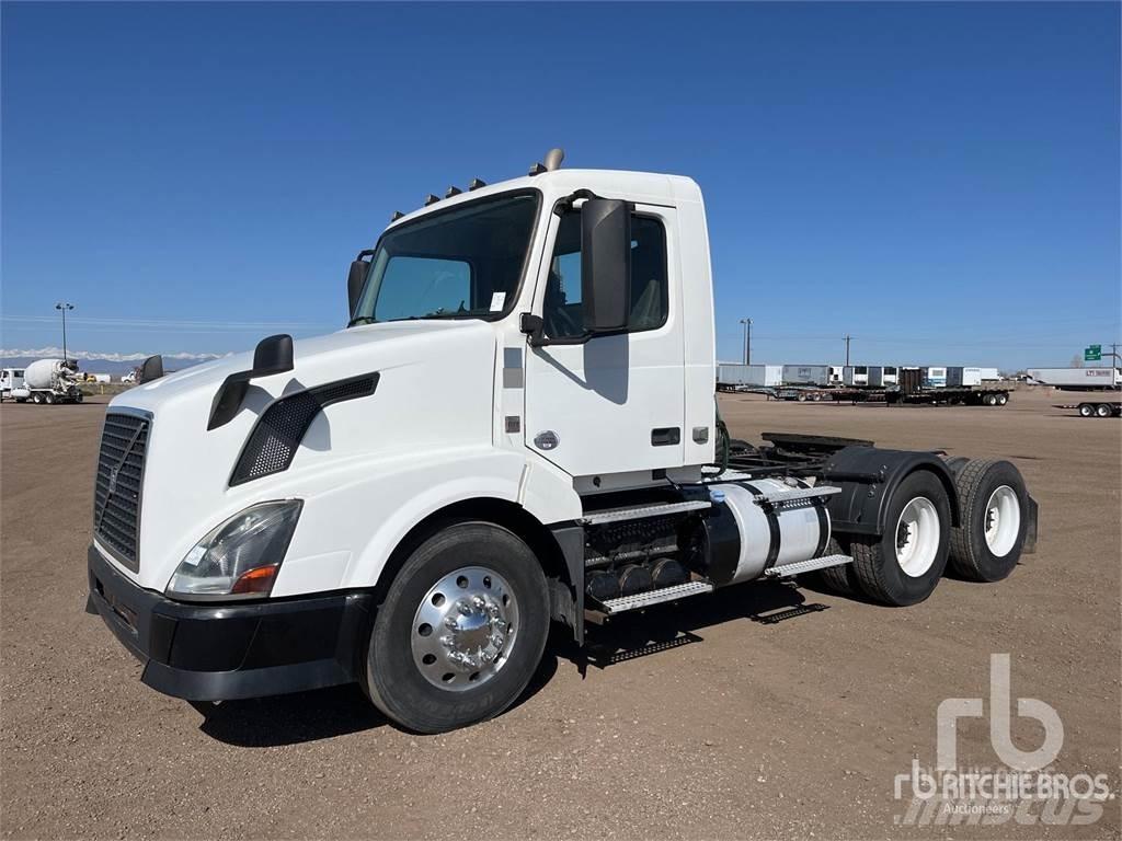 Volvo VNL64300 Tegljači