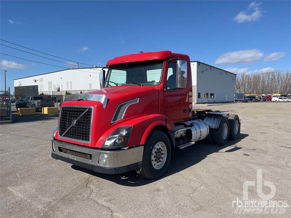Volvo VNL64T Tegljači