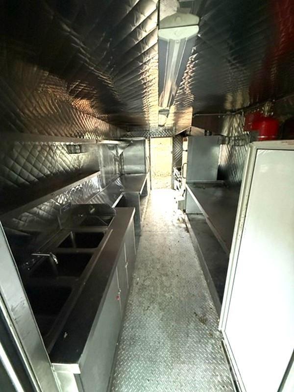 Ford E-350 Sanduk kamioni