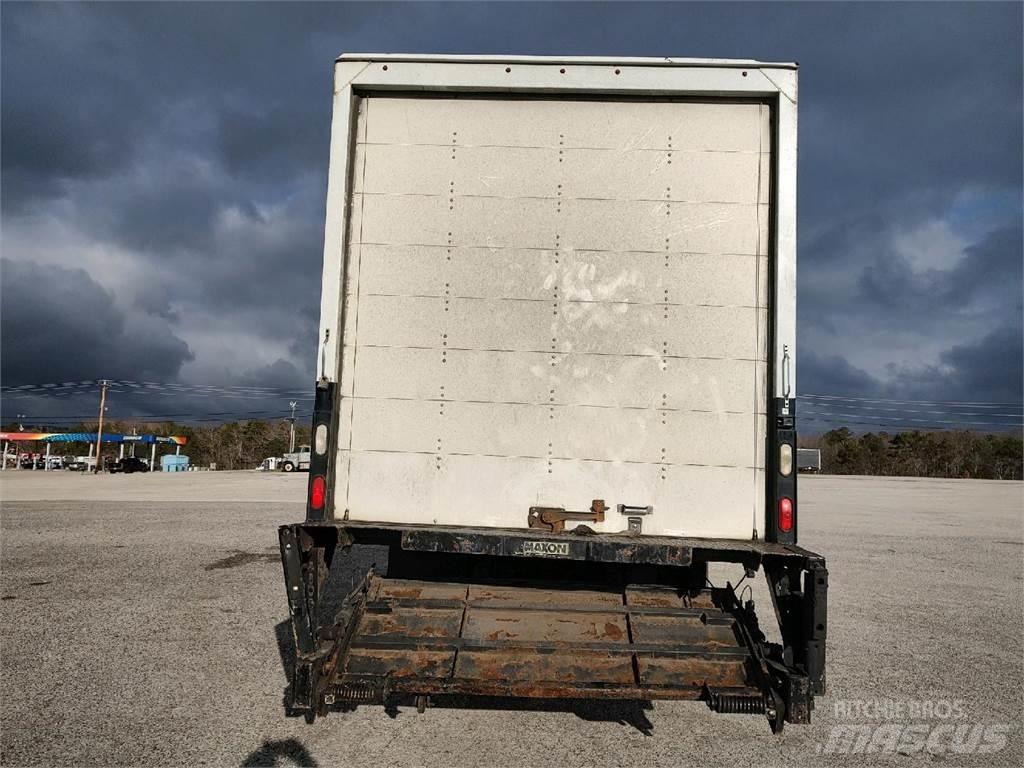 Freightliner M2 Sanduk kamioni