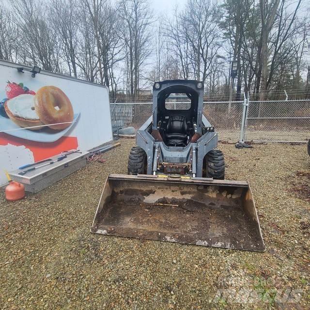 John Deere 320D Skid steer mini utovarivači