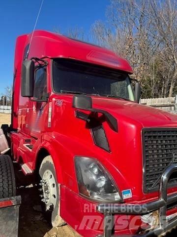 Volvo VNL64T670 Tegljači
