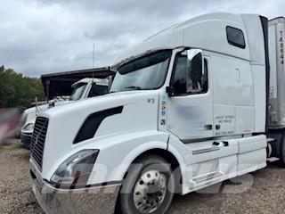 Volvo VNL64T780 Tegljači