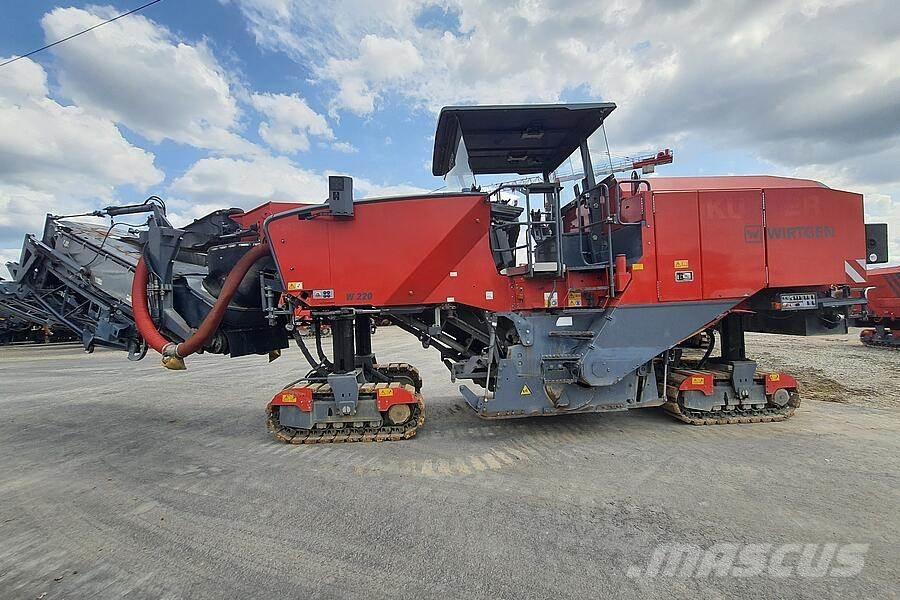 Wirtgen W 220 Freze za asfalt