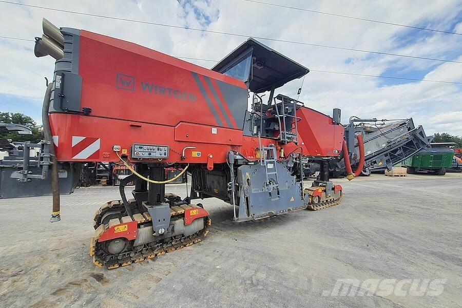 Wirtgen W 220 Freze za asfalt