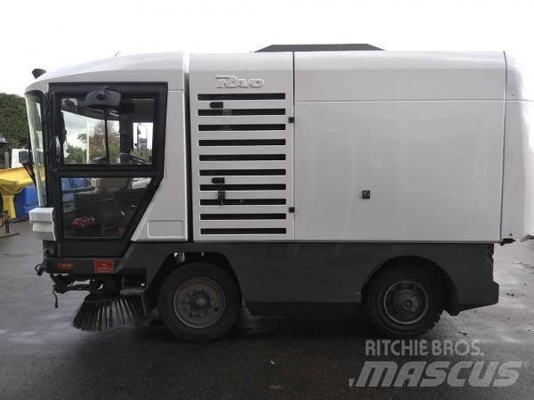 Ravo 530STH Mašine za čišćenje